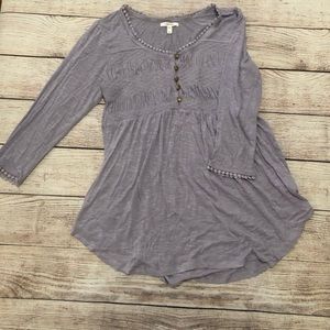 3/4 length purple blouse